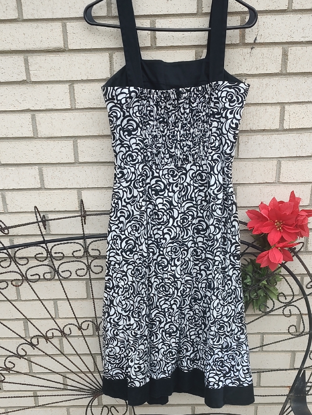 Black/White Dress - Picture 10 of 10